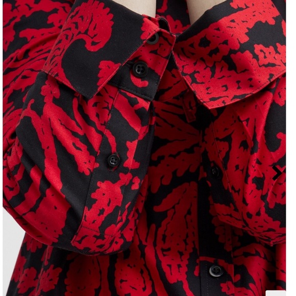 Brand New still in the plastic Chicos No Iron stretch paisley shirt - Picture 4 of 6